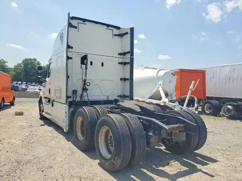 3AKJHHDR6JSJR1263 2018 FREIGHTLINER ALL OTHER-2