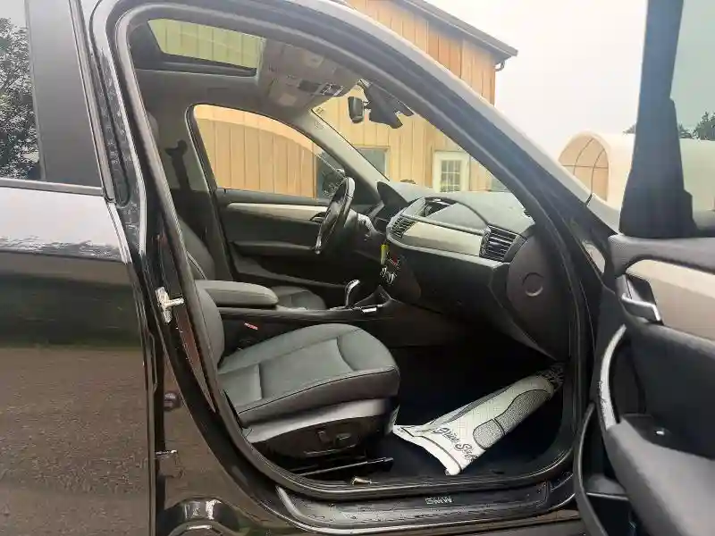 WBAVL1C57EVY21727 2014 BMW X1-4