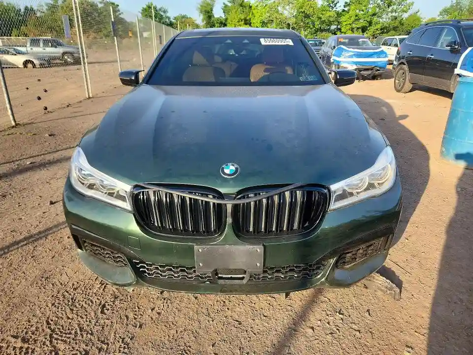 WBA7F2C50JB238725 2018 BMW 7 SERIES-4