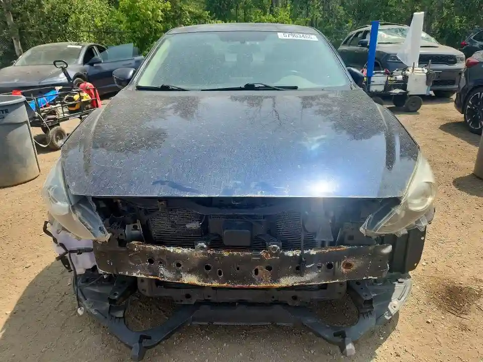 3MZBM1V75FM148804 2015 MAZDA 3-4