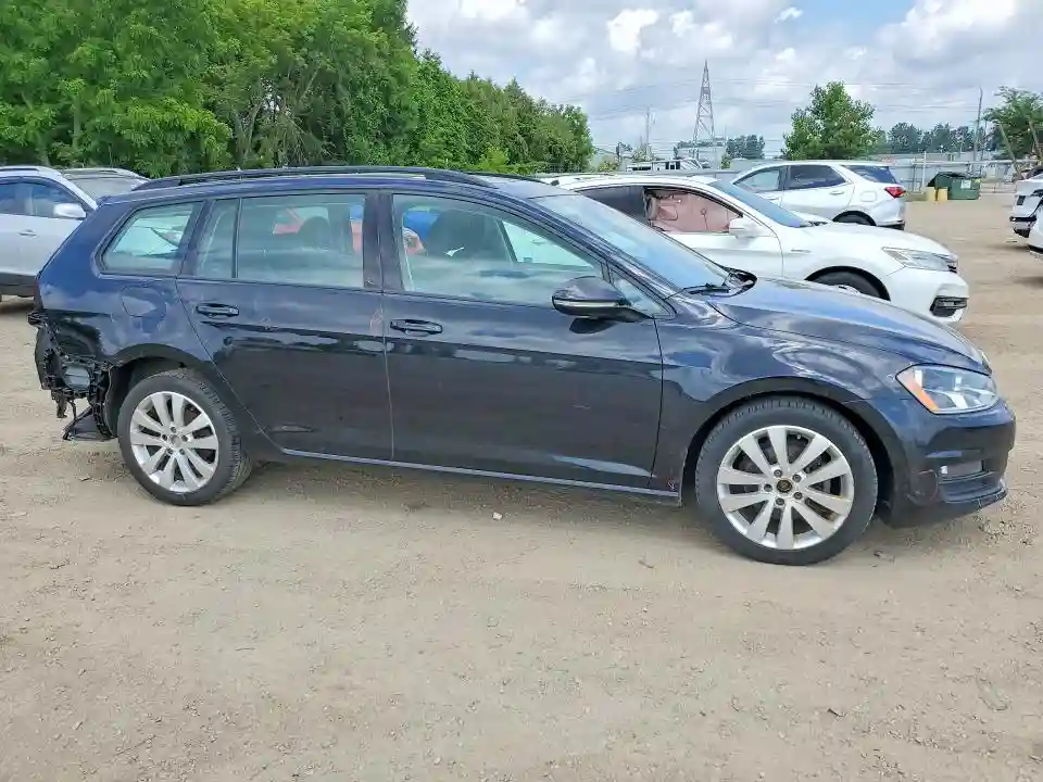 3VWC17AU1HM507225 2017 VOLKSWAGEN GOLF-3