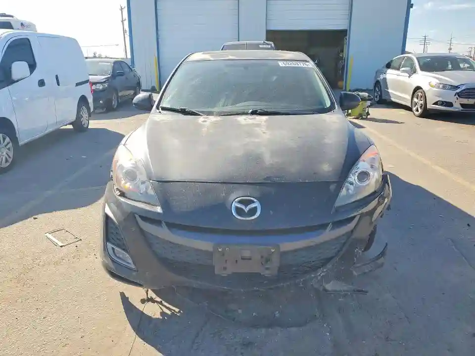 JM1BL1K65B1459965 2011 MAZDA MAZDA3-4