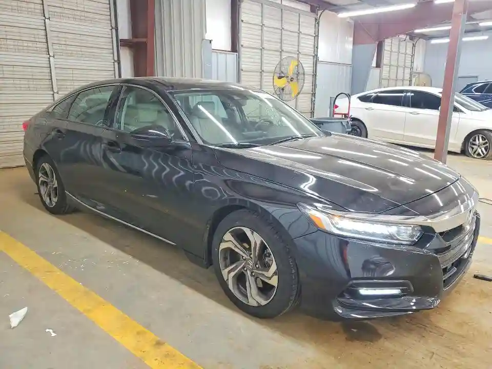 1HGCV2F61JA021071 2018 HONDA ACCORD-3