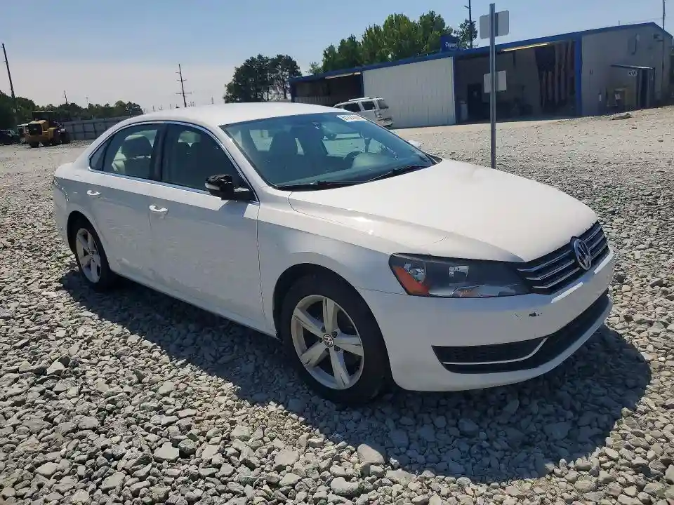 1VWBS7A36FC013666 2015 VOLKSWAGEN PASSAT-3