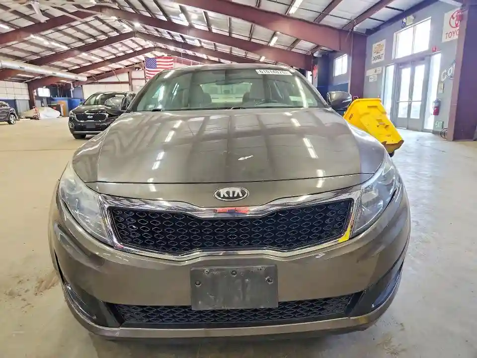 5XXGM4A7XDG094561 2013 KIA OPTIMA-4
