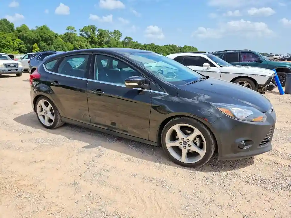 1FADP3N28EL227506 2014 FORD FOCUS-3