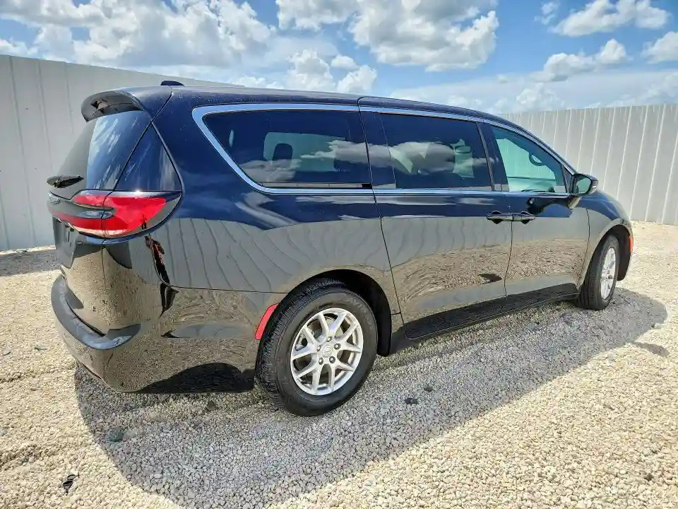 2C4RC1BG0TR191573 2026 CHRYSLER PACIFICA-2