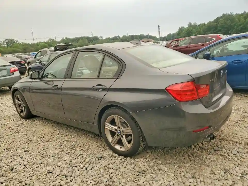 WBA3B3C56DJ810665 2013 BMW 3 SERIES-1