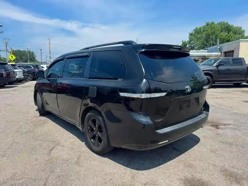 5TDYK3DC0ES443899 2014 TOYOTA SIENNA-2