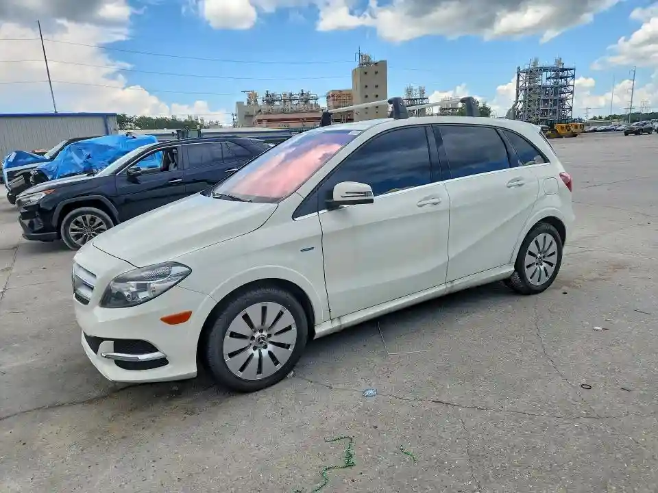 WDDVP9ABXHJ015686 2017 MERCEDES-BENZ B-CLASS-0