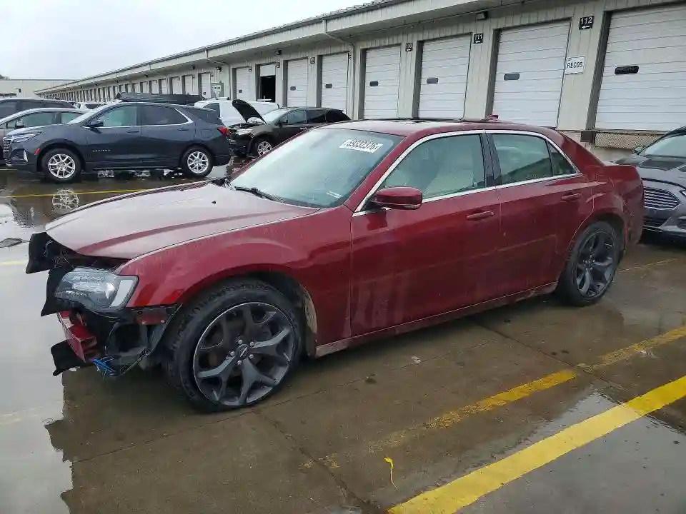 2C3CCAAG9JH117339 2018 CHRYSLER 300-0