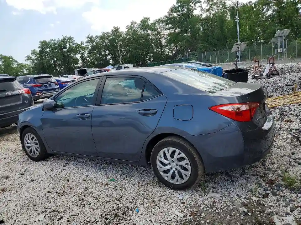 5YFBURHE4JP829789 2018 TOYOTA COROLLA-1