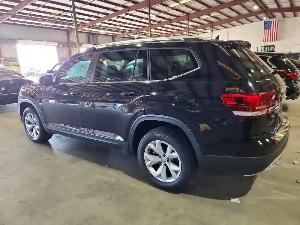 1V2CR2CA3JC580717 2018 VOLKSWAGEN ATLAS-1
