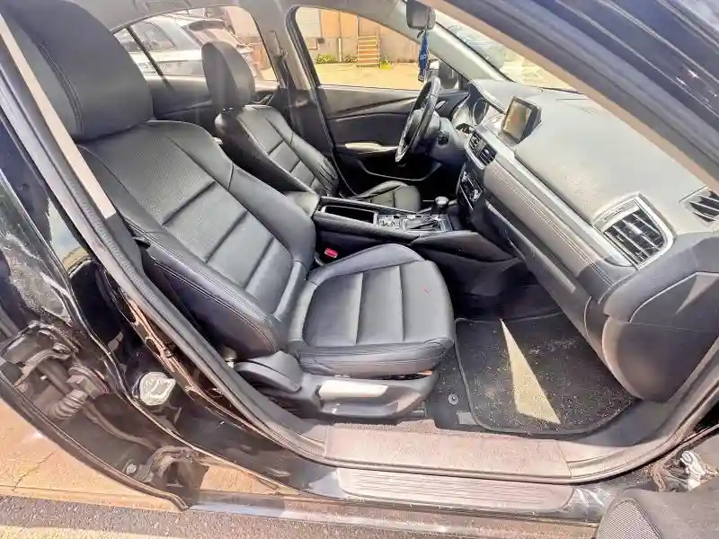 JM1GL1V52H3128603 2017 MAZDA 6-4