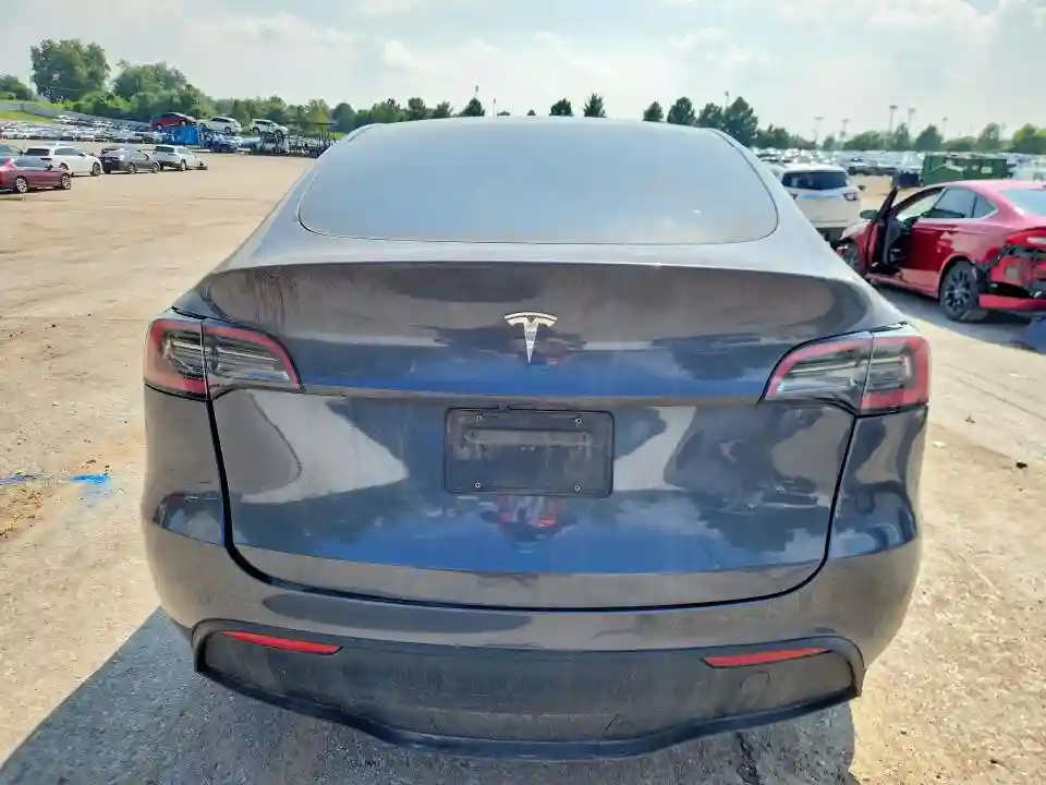 7SAYGDEF5PA049323 2023 TESLA MODEL Y-5