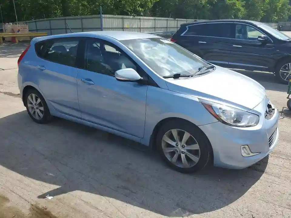KMHCU5AE5DU074873 2013 HYUNDAI ACCENT-3