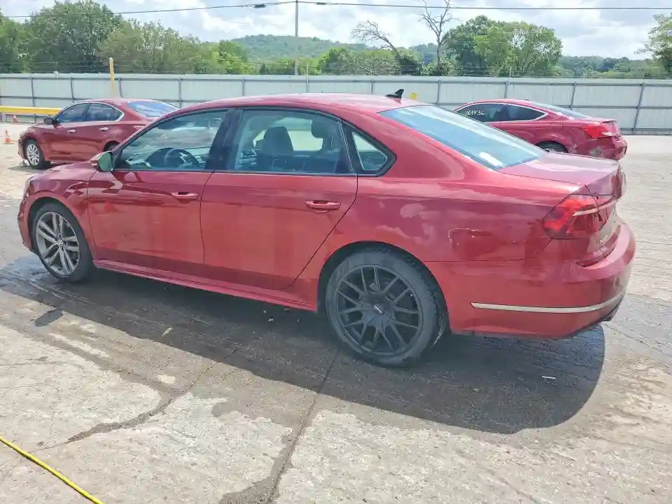 1VWAA7A37JC035800 2018 VOLKSWAGEN PASSAT-1