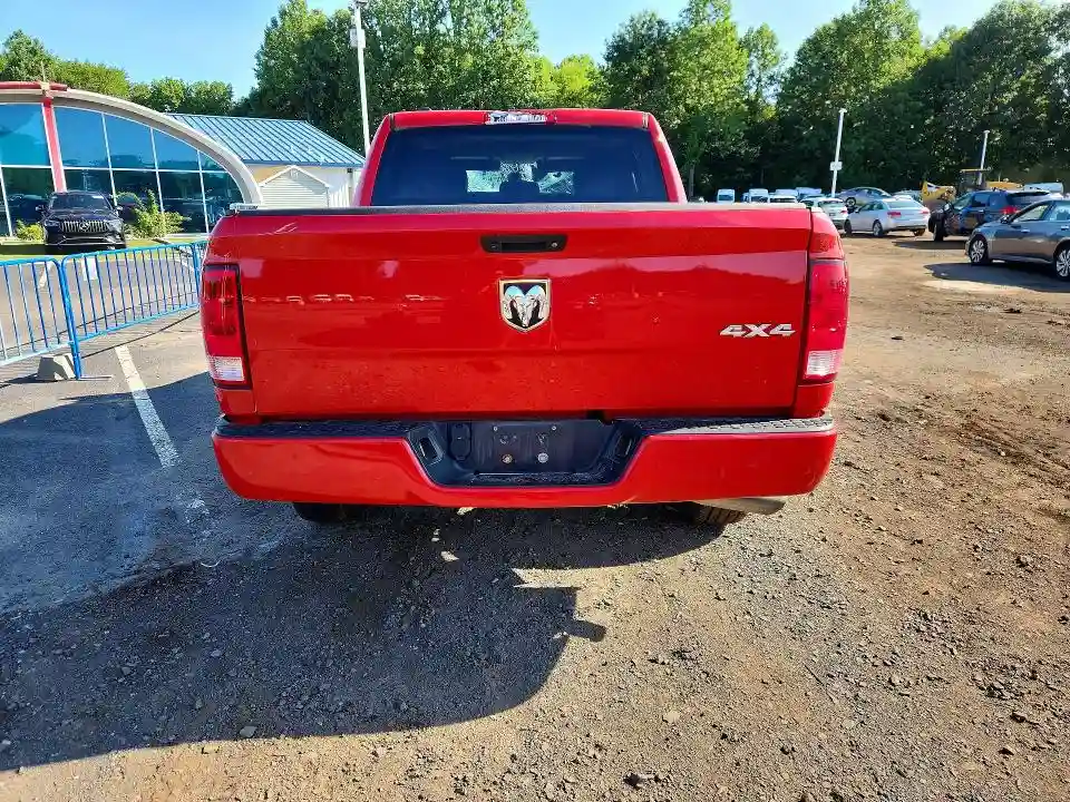 1C6RR7KG7JS102490 2018 RAM 1500-5