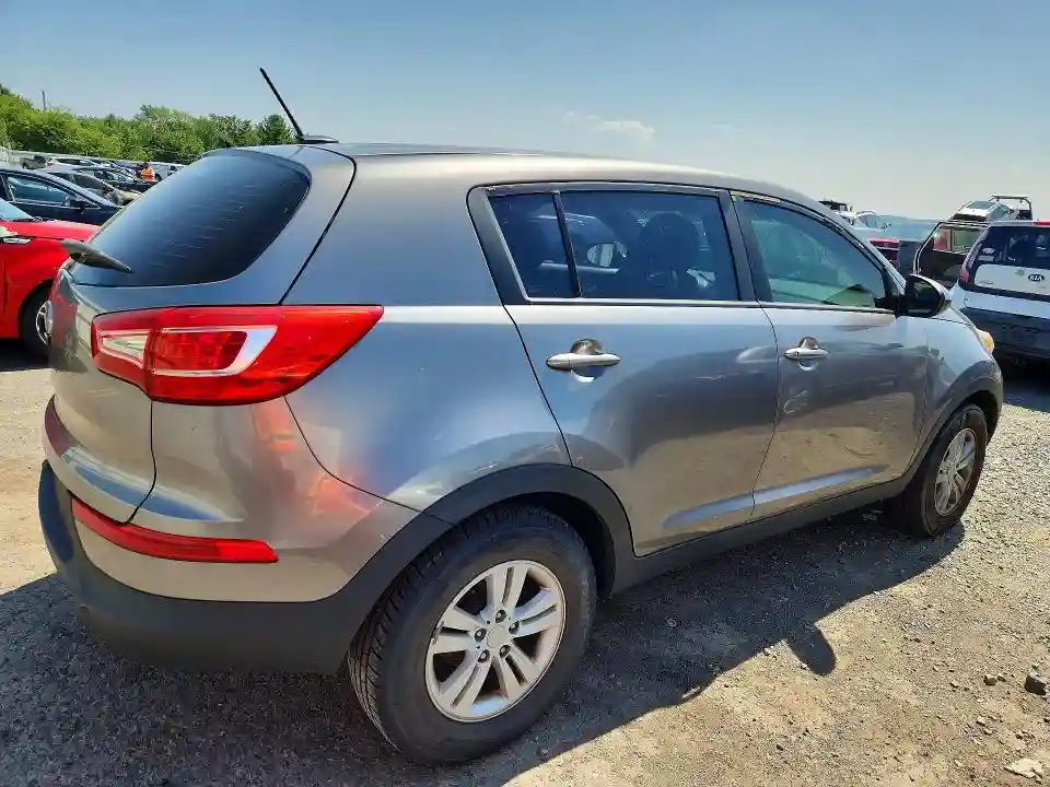 KNDPB3A29B7091726 2011 KIA SPORTAGE-2