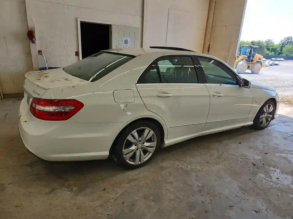 WDDHF2EBXBA465461 2011 MERCEDES-BENZ E-CLASS-2