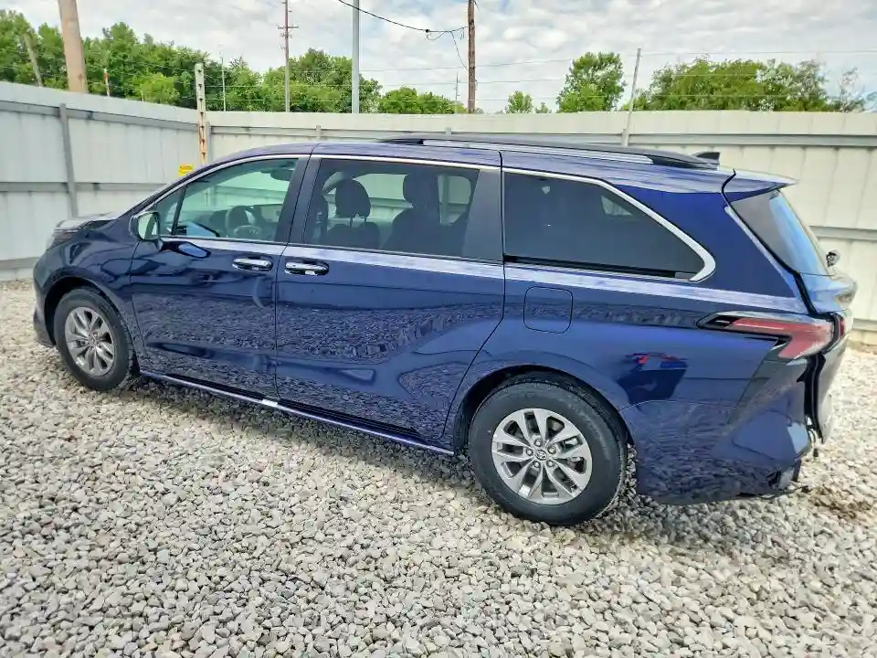 5TDYRKECXTS327708 2026 TOYOTA SIENNA-1
