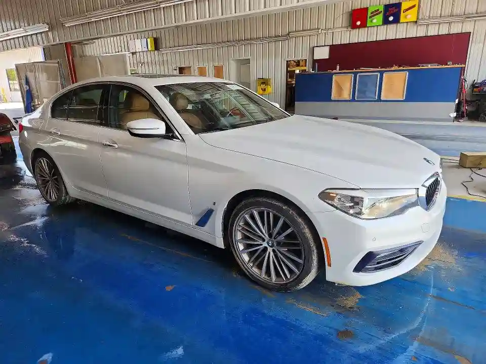 WBAJA9C59JB249025 2018 BMW 5 SERIES-3