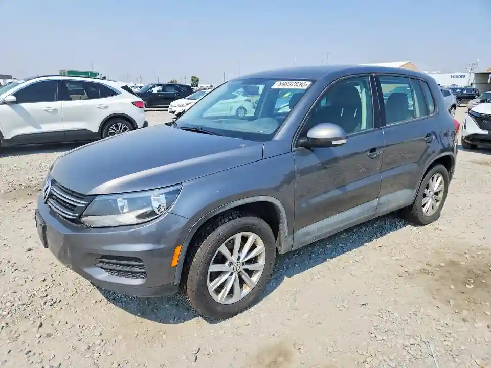 WVGBV7AX7JK000576 2018 VOLKSWAGEN TIGUAN LIM-0