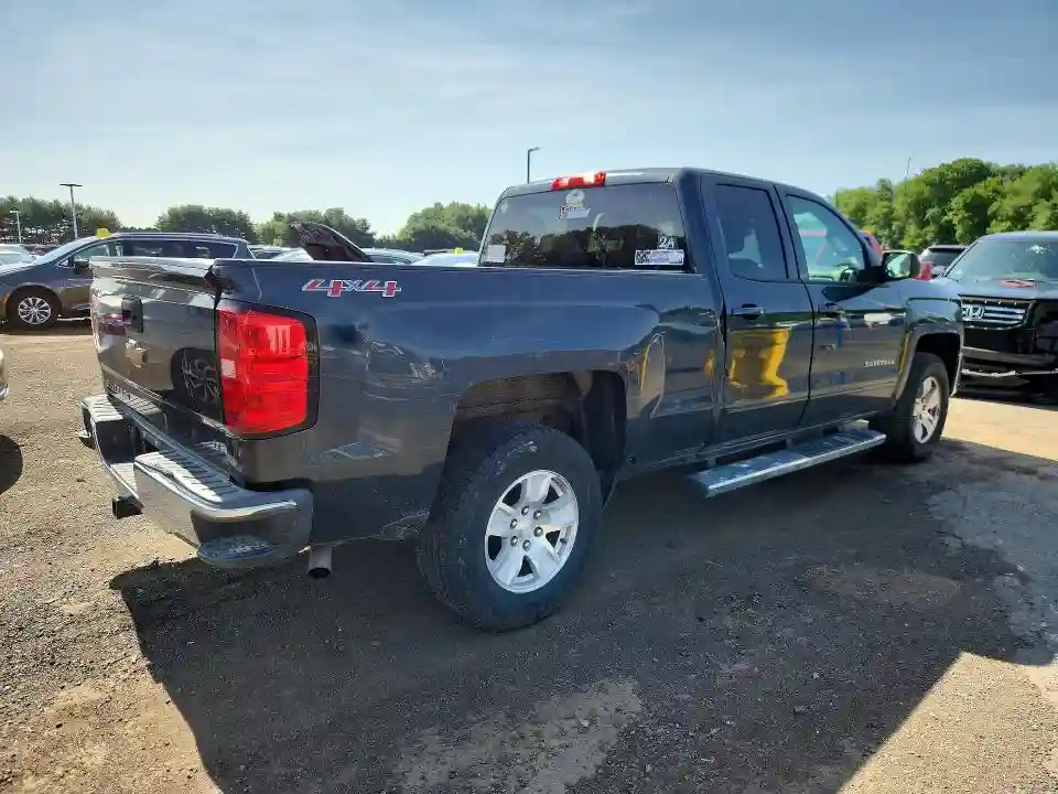 1GCVKREC9HZ329312 2017 CHEVROLET SILVERADO-2