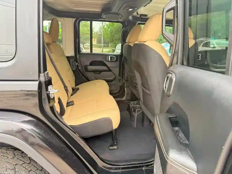1C4HJXEG3JW204059 2018 JEEP WRANGLER-5