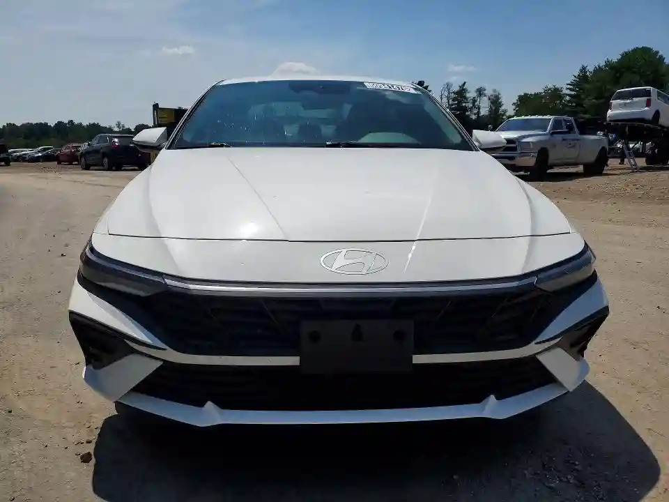 KMHLL4DG0SU863049 2025 HYUNDAI ELANTRA-4