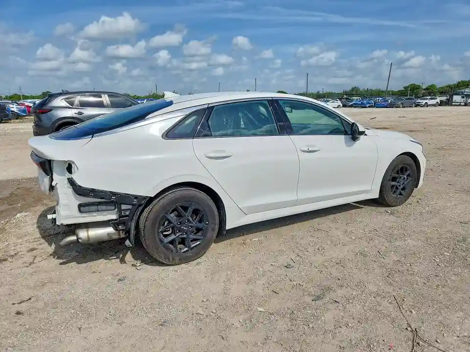KNAG24J79T5447992 2026 KIA K5-2