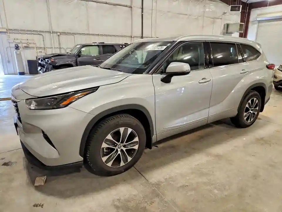 5TDGZRBH6NS578717 2022 TOYOTA HIGHLANDER-0