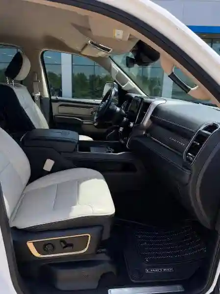 1C6SRFHT9KN551525 2019 RAM 1500-4