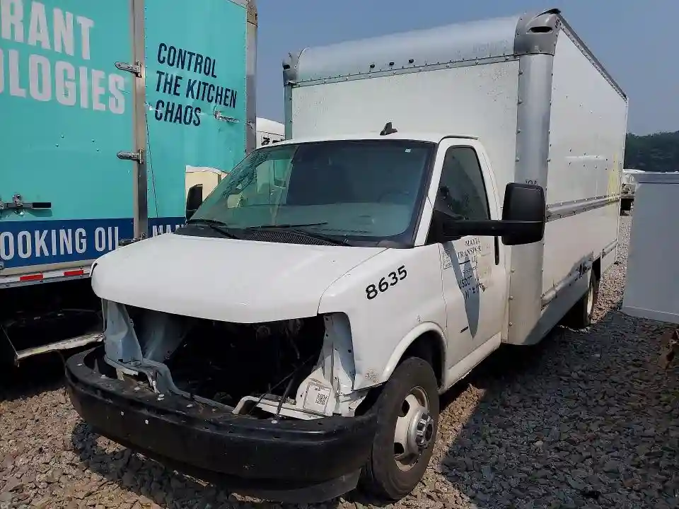 7GZ37TCG8LN008635 2020 GMC SAVANA-0