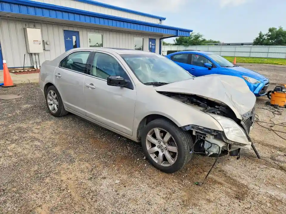 3MEHM0JG0AR661675 2010 MERCURY MILAN-3