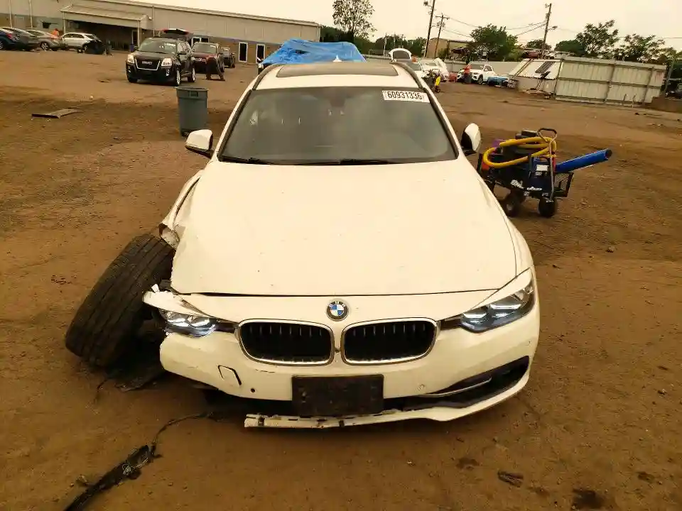 WBA8K3C55HK678696 2017 BMW 3 SERIES-4