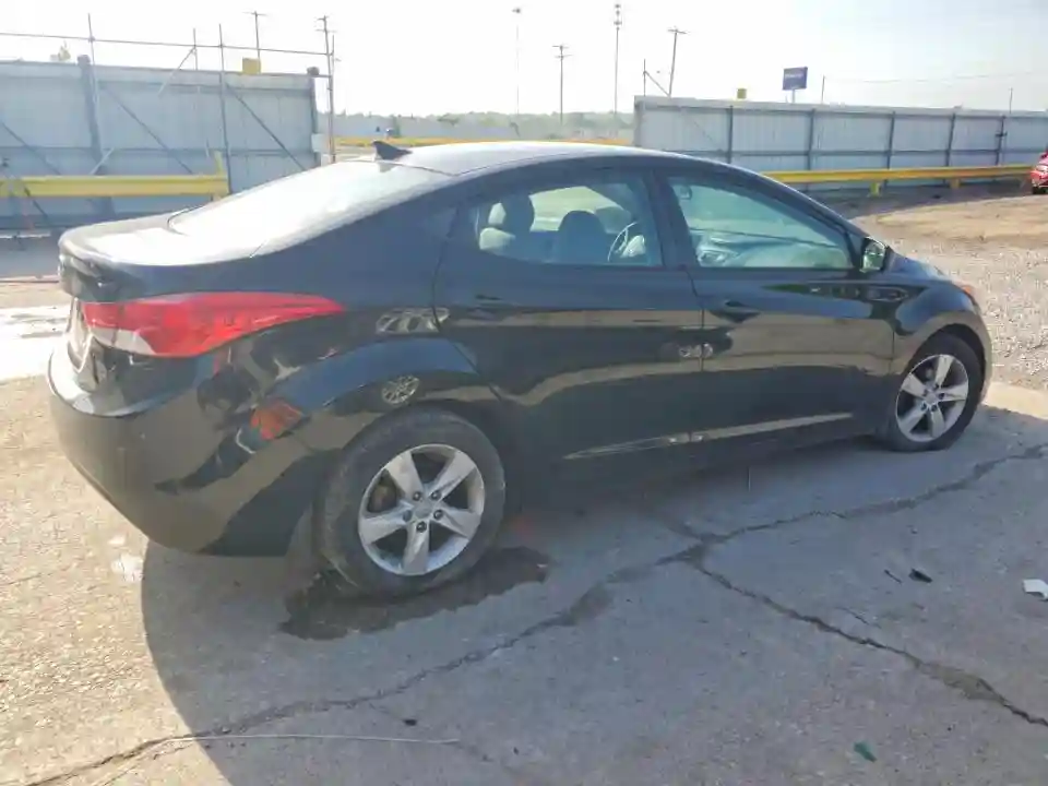 5NPDH4AE7DH408385 2013 HYUNDAI ELANTRA-2