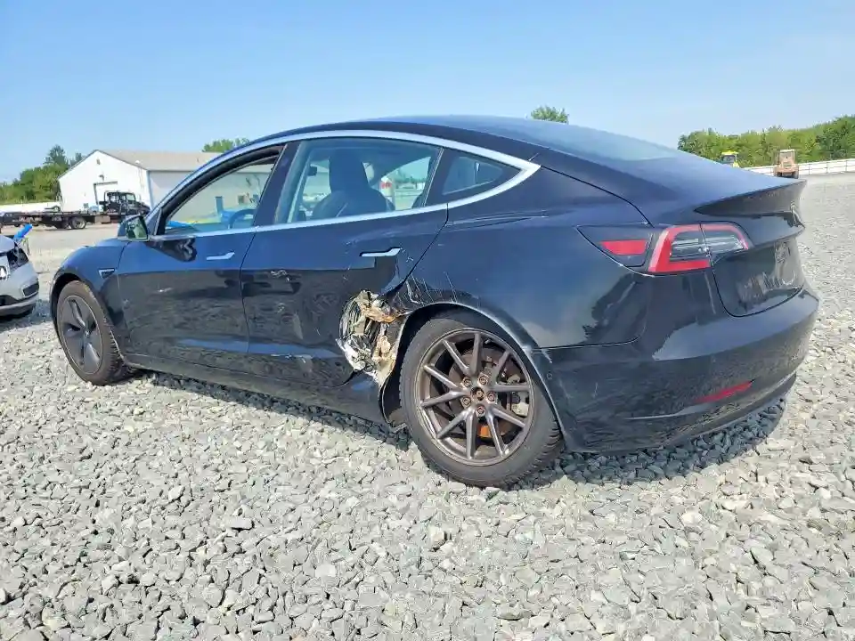 5YJ3E1EB0JF127252 2018 TESLA MODEL 3-1