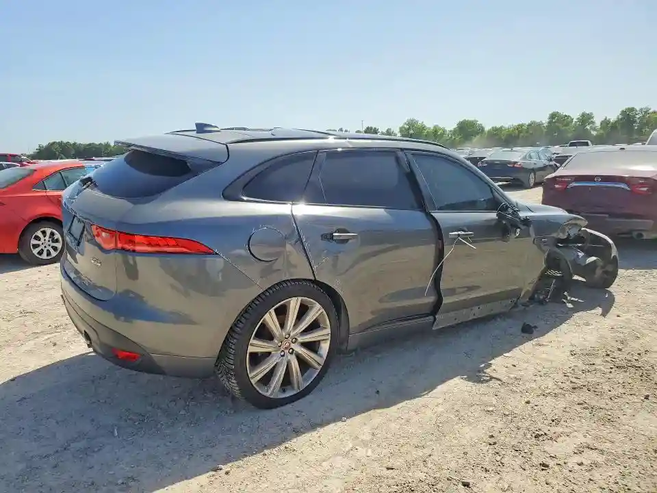 SADCL2BV6HA893357 2017 JAGUAR F-PACE-2