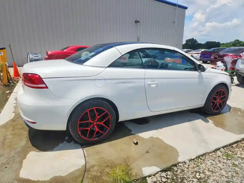 WVWBW8AH7DV000287 2013 VOLKSWAGEN EOS-2