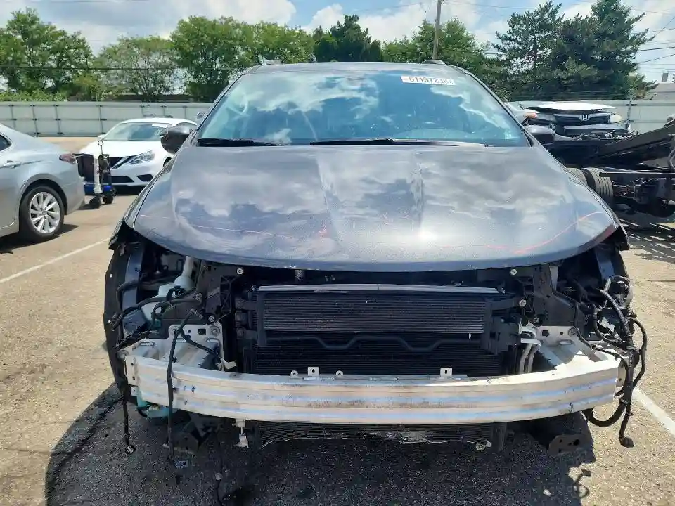 2C4RC1BG4JR178094 2018 CHRYSLER PACIFICA-4