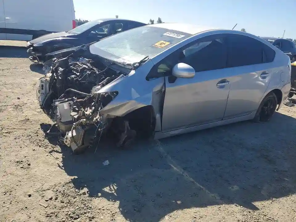 JTDKN3DU3E1832295 2014 TOYOTA PRIUS-0