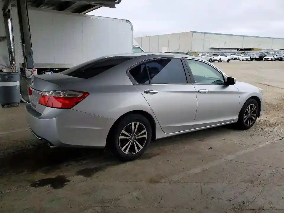1HGCR2F30DA029855 2013 HONDA ACCORD-2
