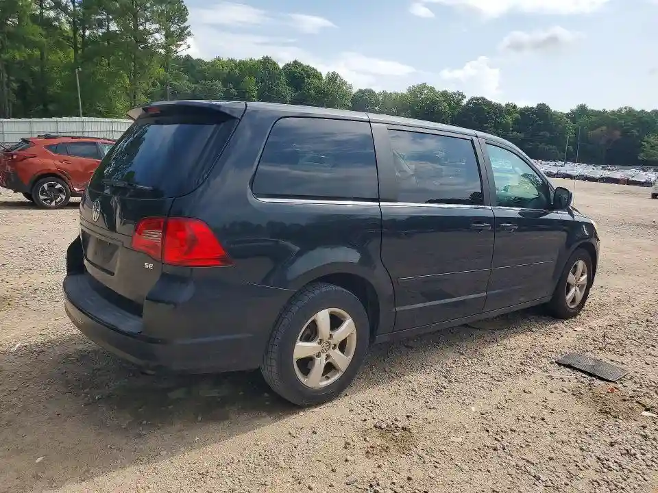 2V4RW3D1XAR280260 2010 VOLKSWAGEN ROUTAN-2
