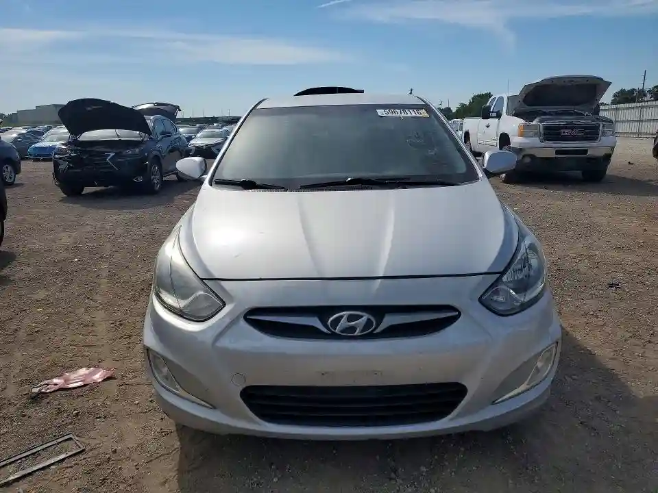 KMHCU4AE2CU180755 2012 HYUNDAI ACCENT-4