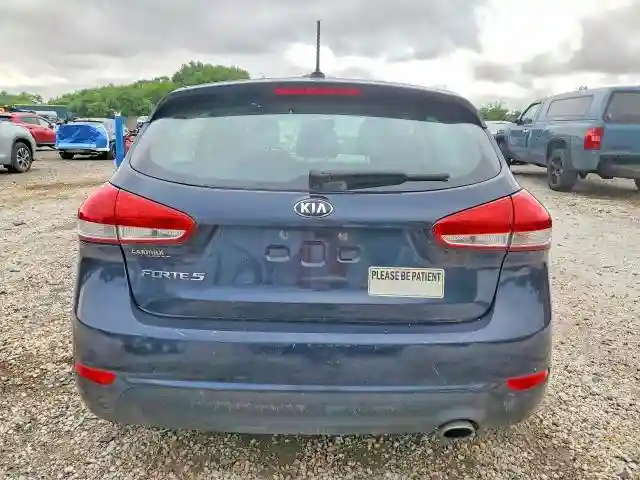 KNAFK5A89H5687478 2017 KIA FORTE-5