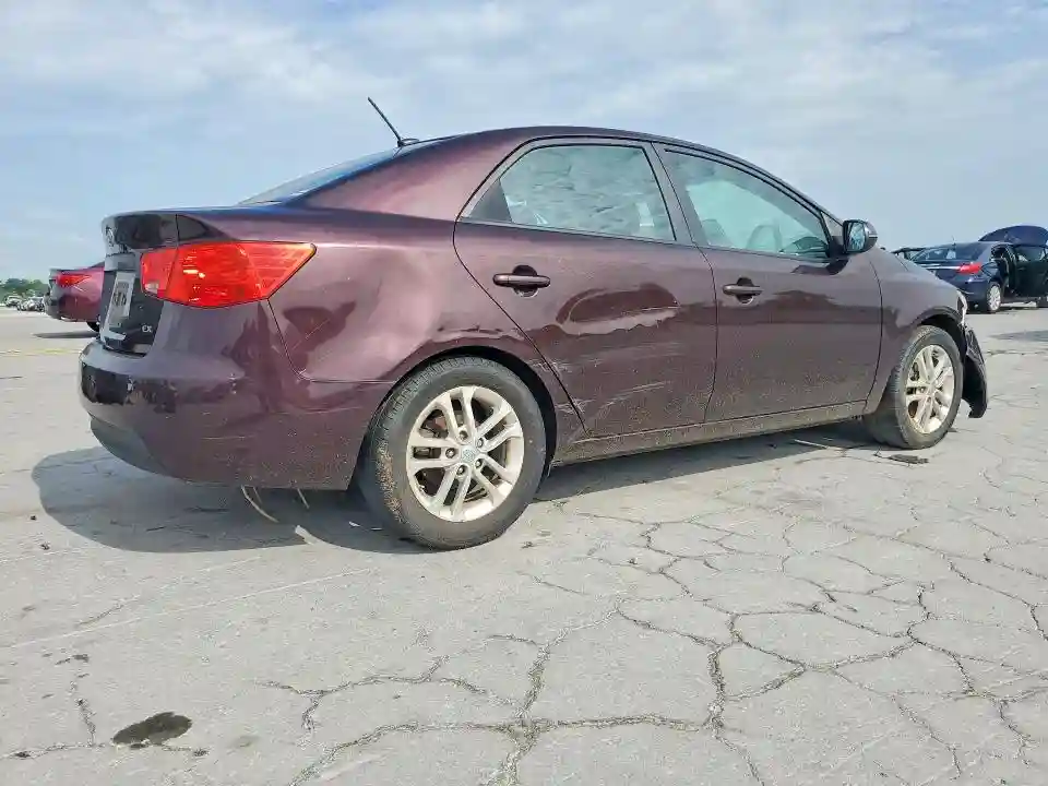 KNAFU4A22B5376580 2011 KIA FORTE-2