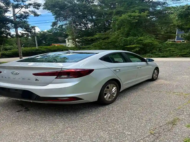5NPD84LF4KH471351 2019 HYUNDAI ELANTRA-2