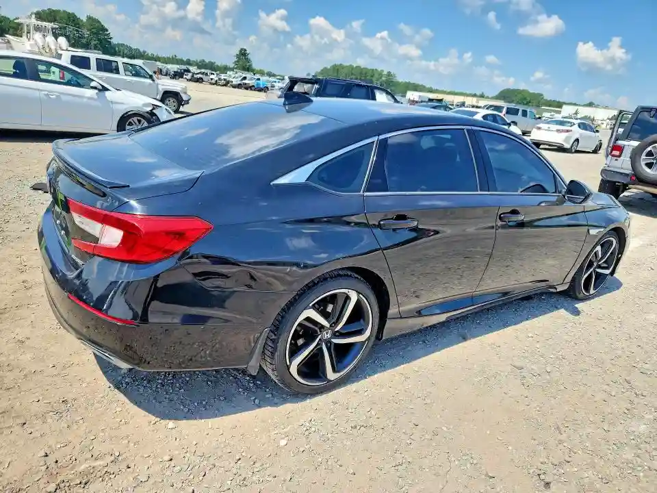 1HGCV1F35JA030064 2018 HONDA ACCORD-2
