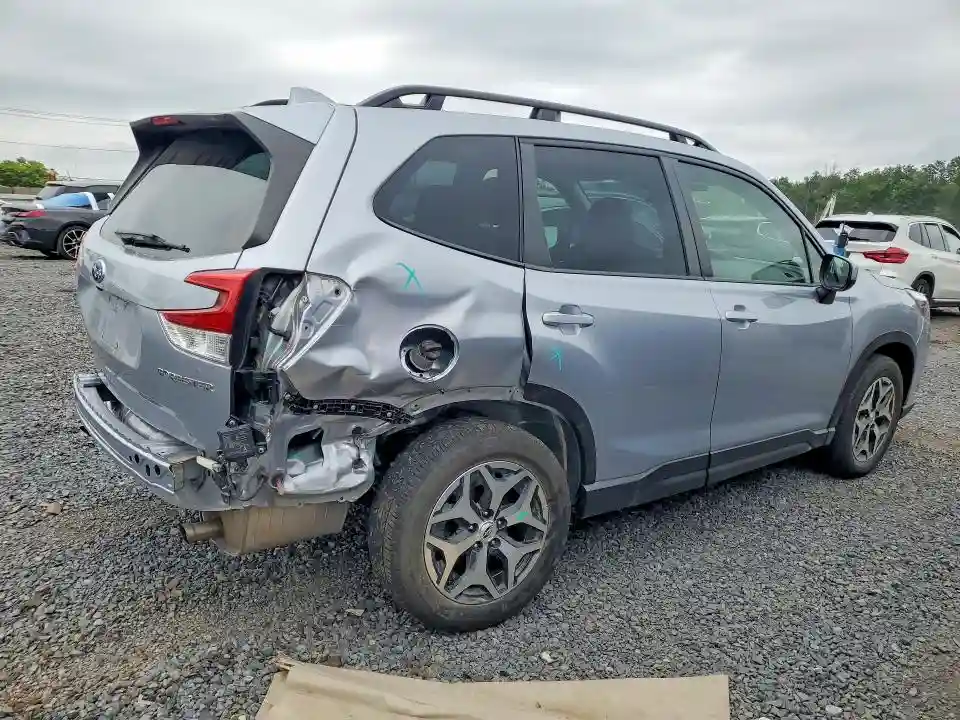 JF2SKAEC5NH415367 2022 SUBARU FORESTER-2